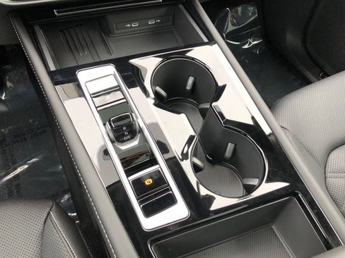 New 2026 Volkswagen Atlas SE image 28