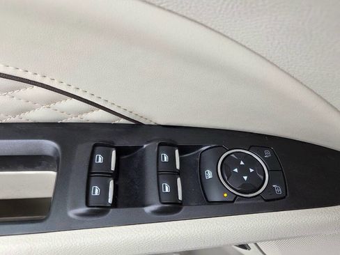 Used 2015 Cadillac SRX Luxury image 26