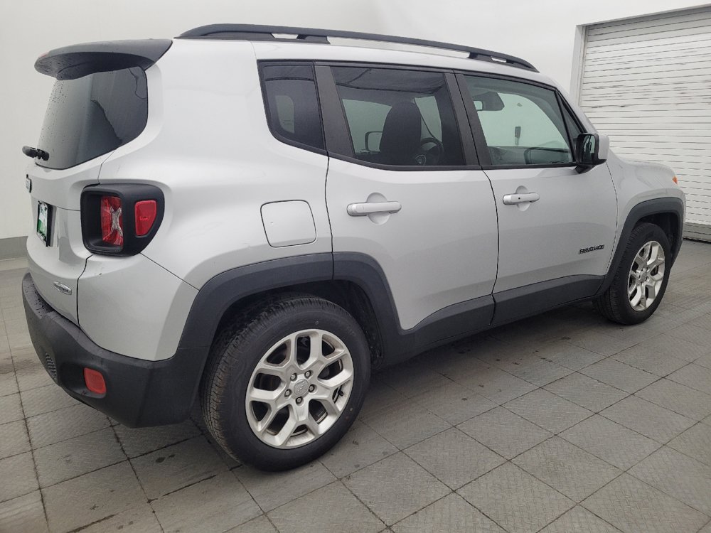Used 2016 Jeep Renegade Latitude w/ Popular Equipment Group FWD image 10