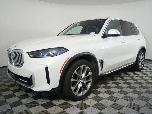 Used 2024 BMW X5 xDrive40i image 7