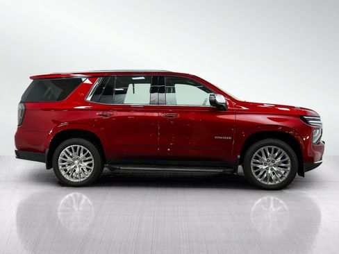 Used 2025 Chevrolet Tahoe Premier AWD/4WD image 6