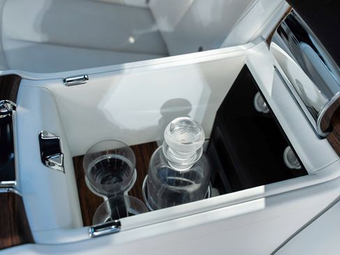 Certified 2022 Rolls-Royce Cullinan image 43