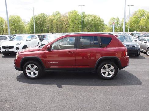 Used 2014 Jeep Compass Latitude AWD/4WD image 3