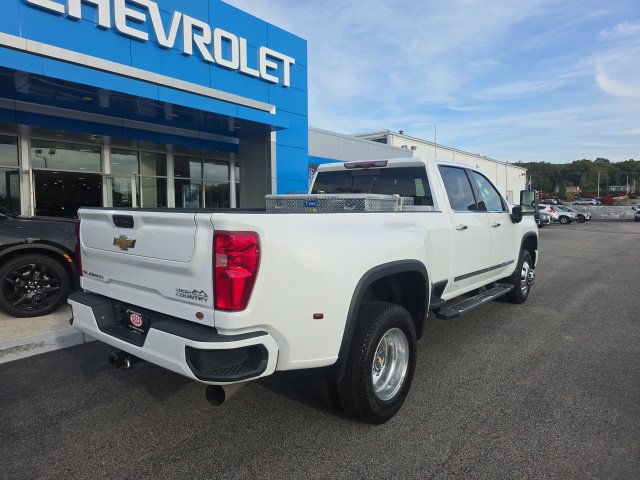 Used 2024 Chevrolet Silverado 3500 High Country w/ High Country Premium Package AWD/4WD image 7