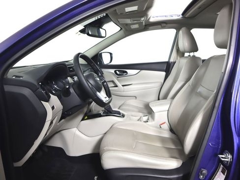 Certified 2020 Nissan Rogue Sport SL w/ Premium Package image 7