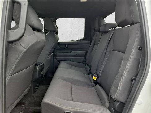 Used 2025 Toyota Tacoma SR5 AWD/4WD image 21