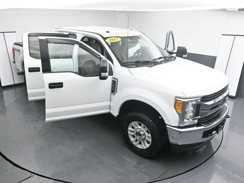 Used 2017 Ford F250 XLT image 34