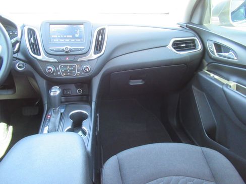 Used 2018 Chevrolet Equinox LT FWD image 14