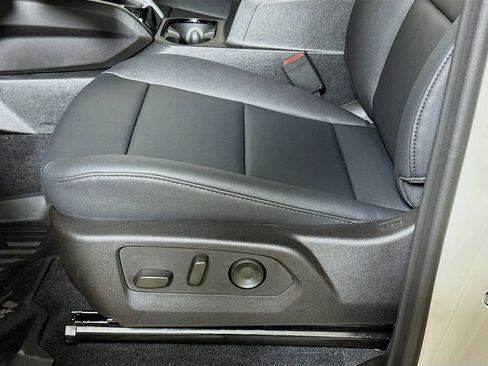 New 2026 Chevrolet Colorado Trail Boss AWD/4WD image 17