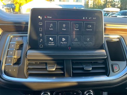 Used 2023 GMC Yukon XL SLE image 21