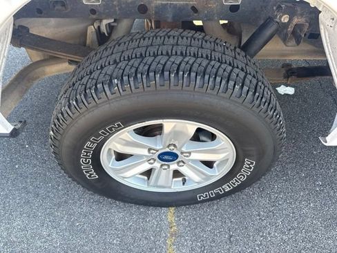 Used 2020 Ford F150 XL w/ Equipment Group 101A Mid AWD/4WD image 9