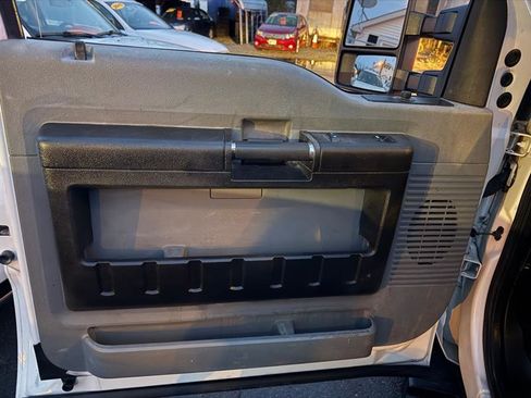 Used 2015 Ford F250 XL w/ Power Equipment Group image 20