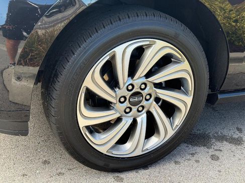 Certified 2023 Lincoln Navigator Reserve image 9