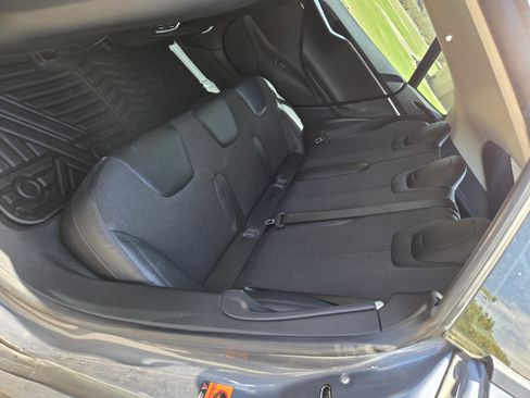 Used 2013 Tesla Model S image 13