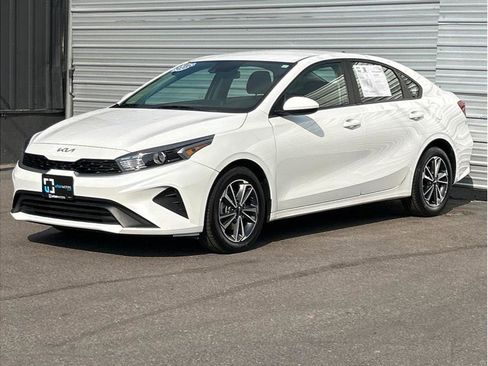 Used 2023 Kia Forte LXS image 6