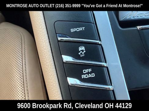 Used 2020 Porsche Macan AWD/4WD image 29