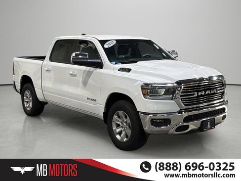 Used 2023 RAM 1500 Laramie AWD/4WD image 6