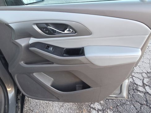 Used 2019 Chevrolet Traverse LT image 31