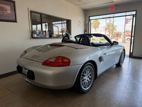 Used 2000 Porsche Boxster RWD image 3
