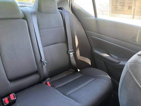 Used 2025 Nissan Altima 2.5 SV FWD image 38