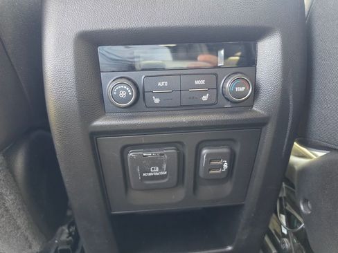 Used 2021 Chevrolet Traverse High Country AWD/4WD image 13