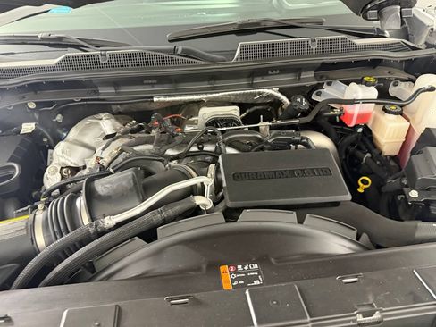 Used 2025 Chevrolet Silverado 2500 LTZ AWD/4WD image 37