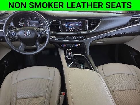 Used 2020 Buick Enclave Essence FWD image 2