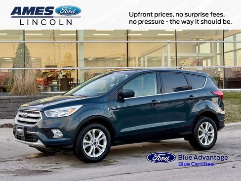 Used 2019 Ford Escape SE image 1