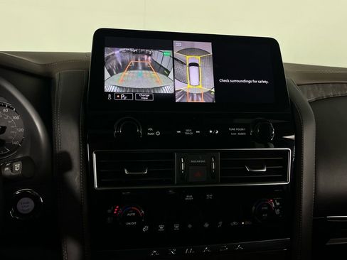 Used 2024 Nissan Armada Platinum w/ Captain's Chairs Package image 17