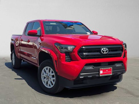 Certified 2025 Toyota Tacoma SR5 RWD image 1