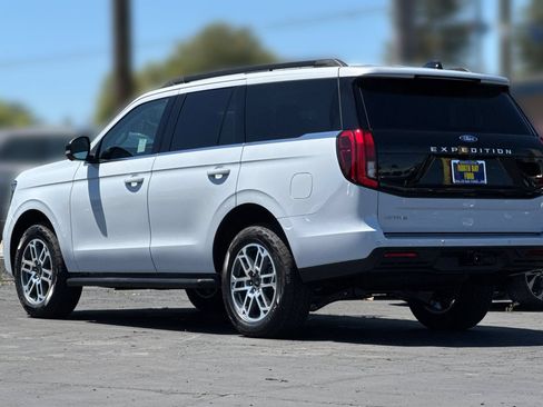 New 2026 Ford Expedition Active AWD/4WD image 6