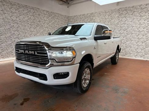 Used 2024 RAM 2500 Laramie AWD/4WD image 3