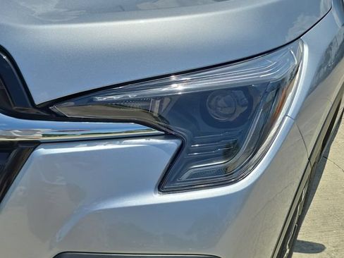 Used 2023 Subaru Ascent Touring AWD/4WD image 6