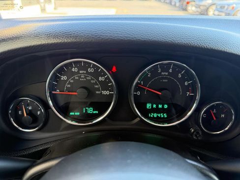 Used 2014 Jeep Wrangler Unlimited Sahara AWD/4WD image 16