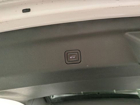 Certified 2025 Chevrolet Tahoe LT AWD/4WD image 13