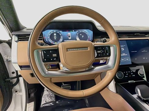 Certified 2023 Land Rover Range Rover Long Wheelbase SE AWD/4WD image 11