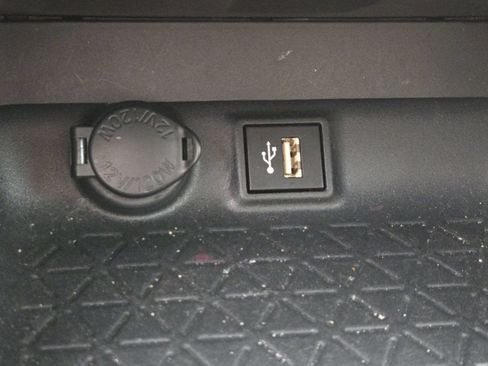 Certified 2025 Toyota RAV4 LE AWD/4WD image 23