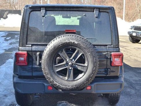 Used 2021 Jeep Wrangler Unlimited Sahara image 7