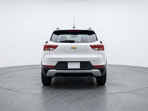 Used 2025 Chevrolet TrailBlazer LT image 7