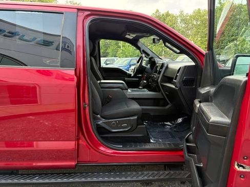 Used 2018 Ford F150 XLT w/ Equipment Group 302A Luxury AWD/4WD image 30