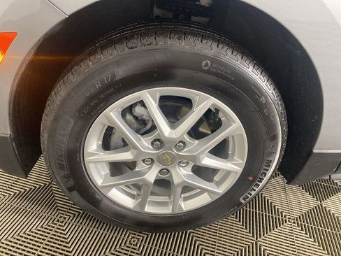 Used 2024 Chevrolet Equinox LS w/ Driver Confidence II Package FWD image 14