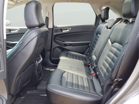 Used 2023 Ford Edge SEL w/ Convenience Package AWD/4WD image 6