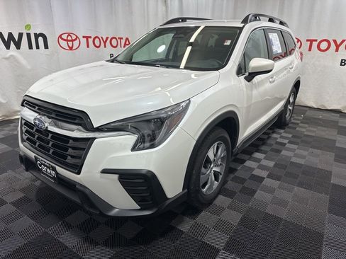 Used 2024 Subaru Ascent Premium w/ Convenience Package image 3