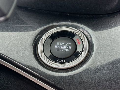 Certified 2022 Jeep Grand Cherokee L Laredo image 23