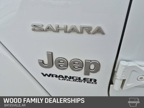 Used 2019 Jeep Wrangler Unlimited Sahara image 12