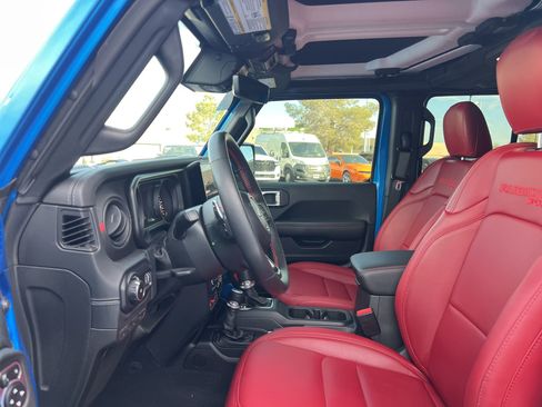 Used 2024 Jeep Wrangler Unlimited Rubicon 392 image 31