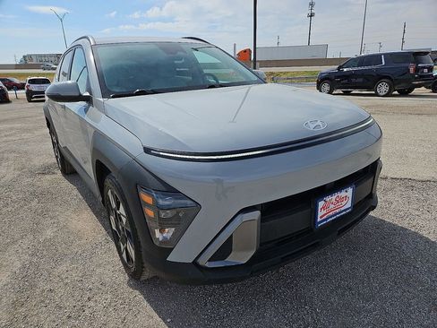 Used 2024 Hyundai Kona SEL w/ Convenience Package image 11