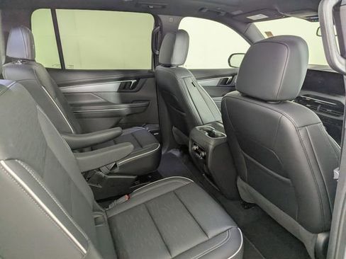 Used 2025 Buick Enclave Sport Touring w/ Power Package image 22