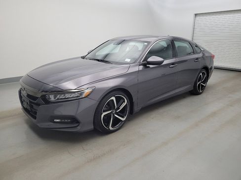 Used 2019 Honda Accord Sport image 2