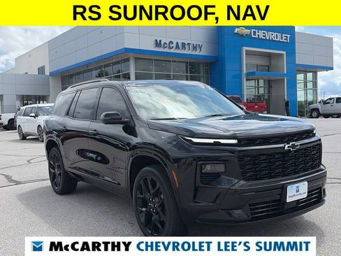 Used 2024 Chevrolet Traverse RS FWD image 1